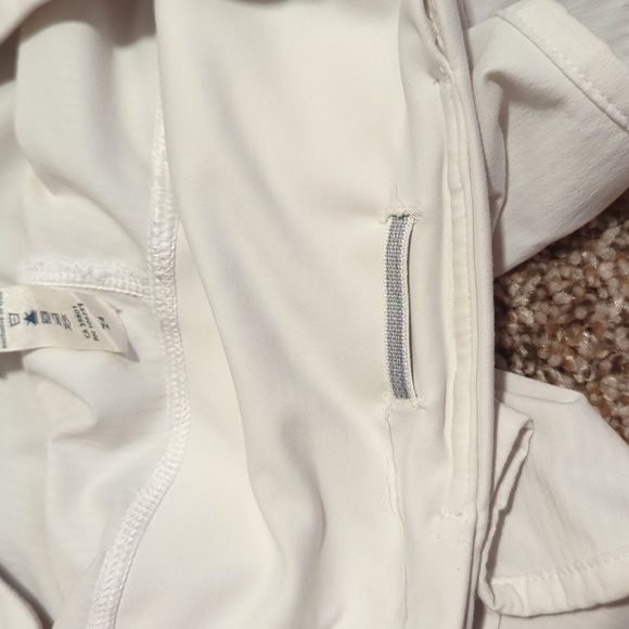 Lululemon Speed Up Lace Trimmed Linerless Short - Picture 5 of 6